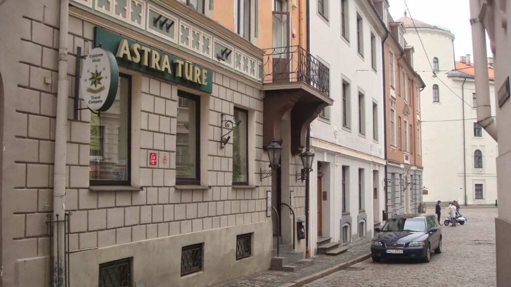 birojs astra ture