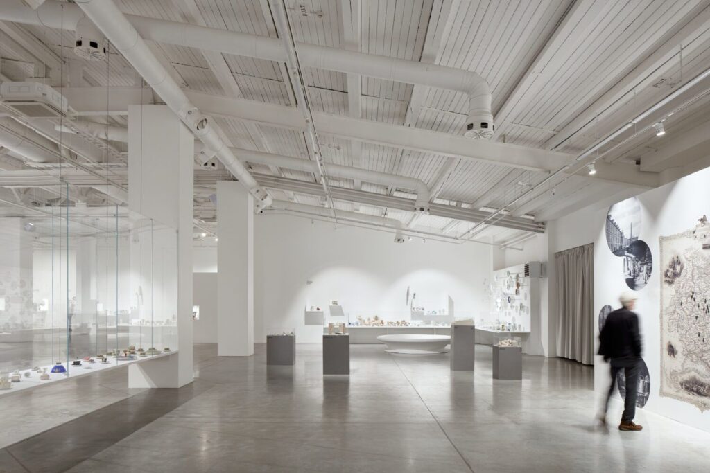 mākslas galerijas telpa