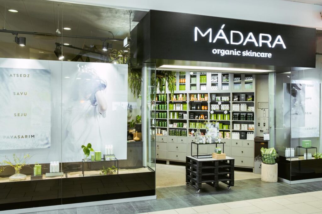 madara gaismas reklāma